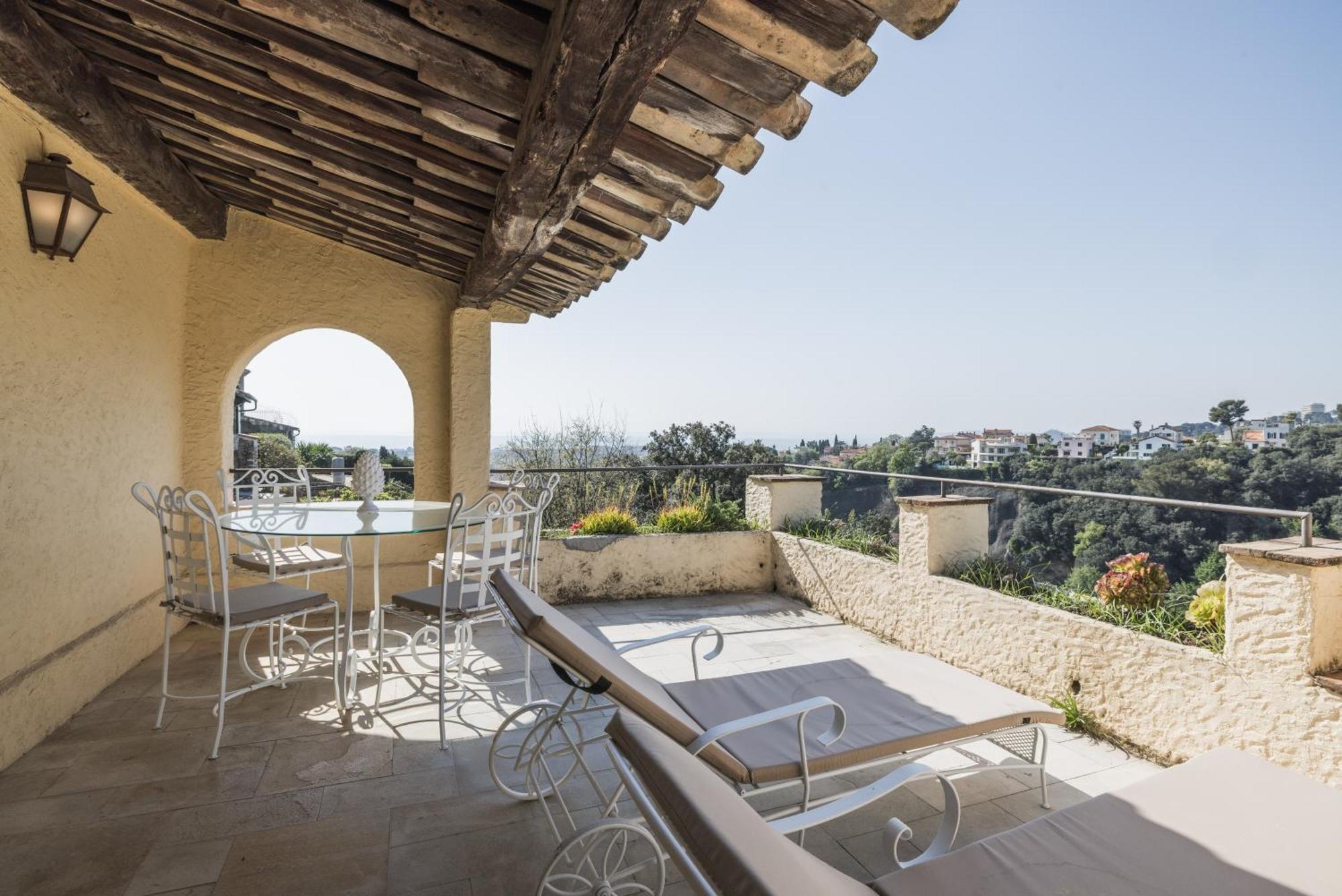 Chateau Le Cagnard Cagnes-sur-Mer Exterior photo