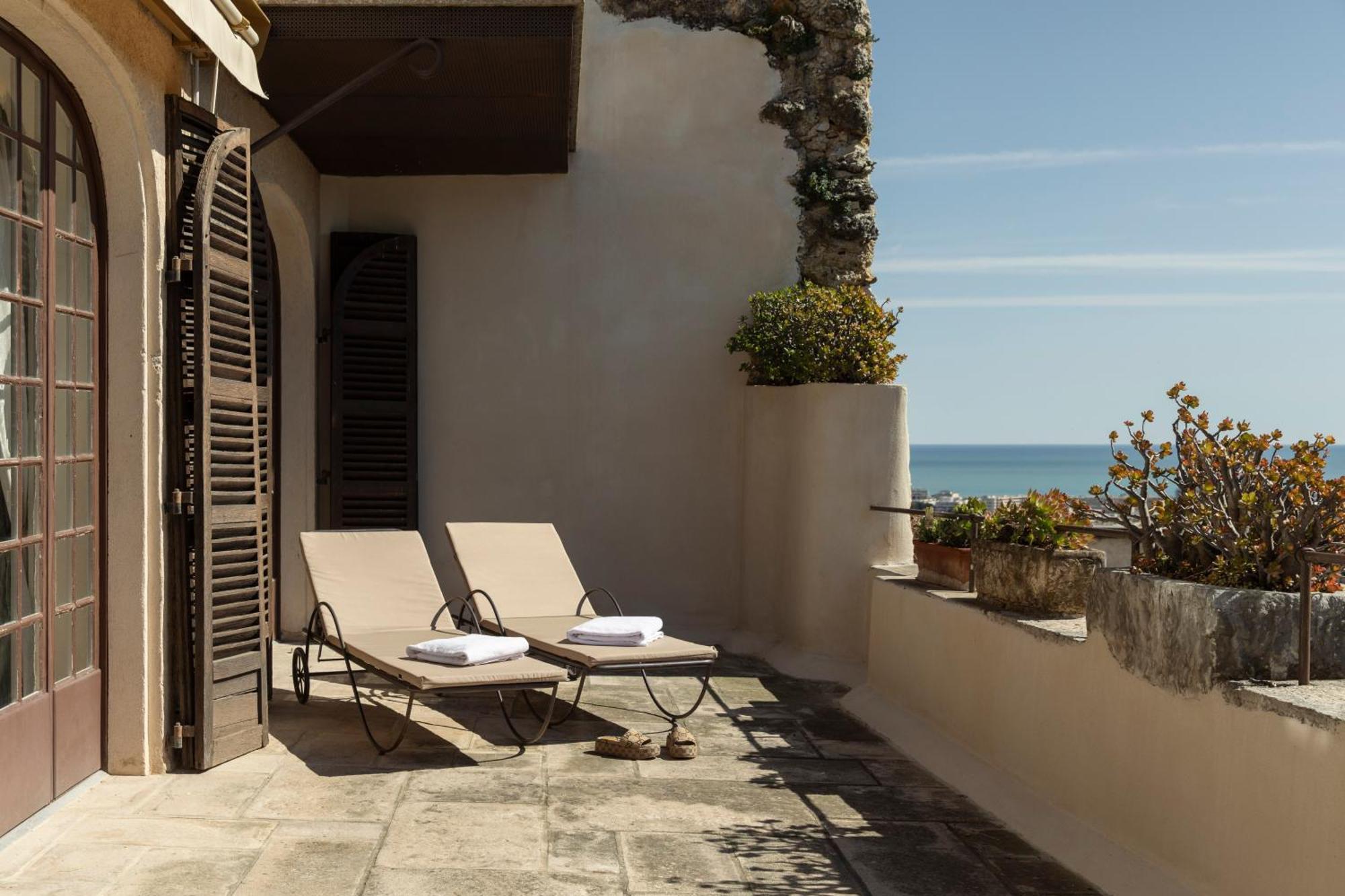 Chateau Le Cagnard Cagnes-sur-Mer Exterior photo