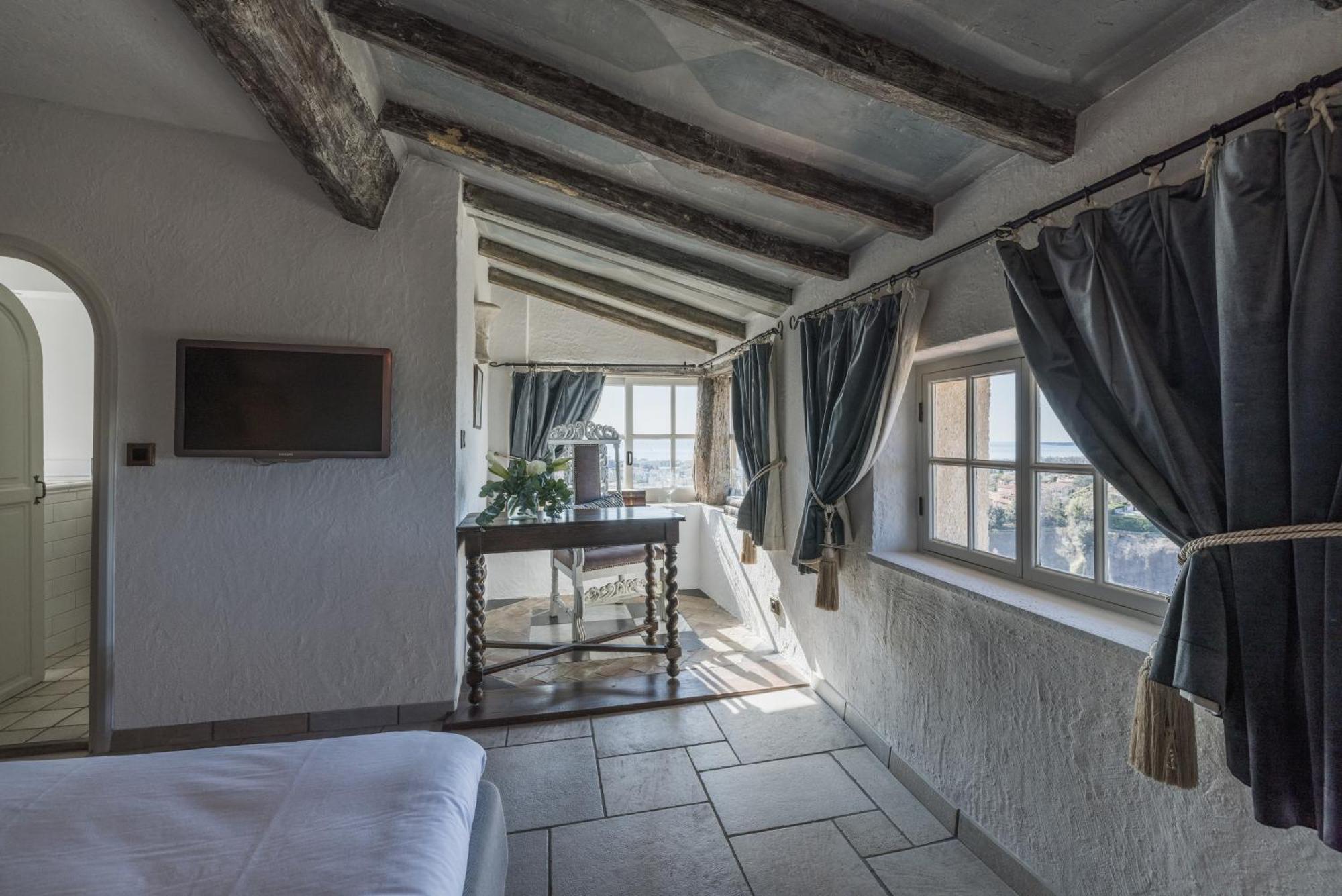 Chateau Le Cagnard Cagnes-sur-Mer Exterior photo